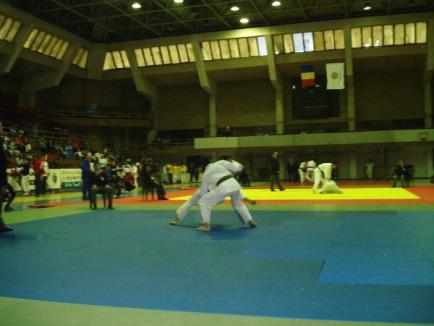 Clasări pe podium pentru copii orădeni la un concursul internaţional de judo din Ungaria 